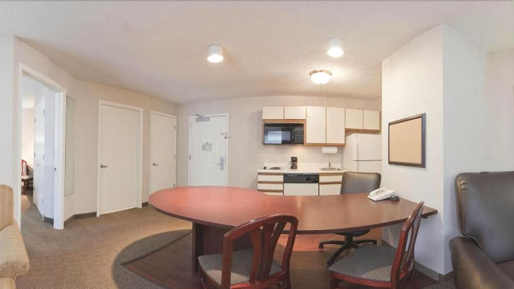 Sonesta Simply Suites Hampton Extérieur photo