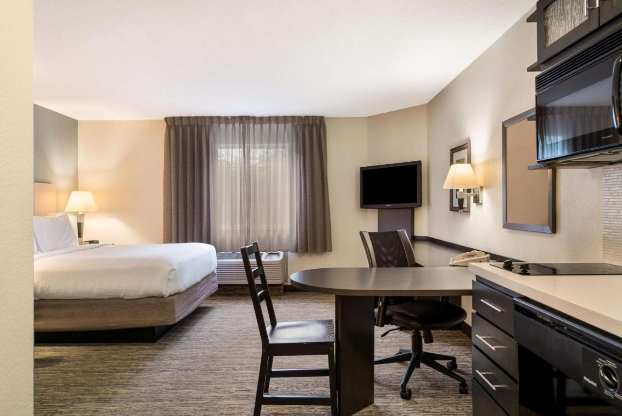 Sonesta Simply Suites Hampton Extérieur photo