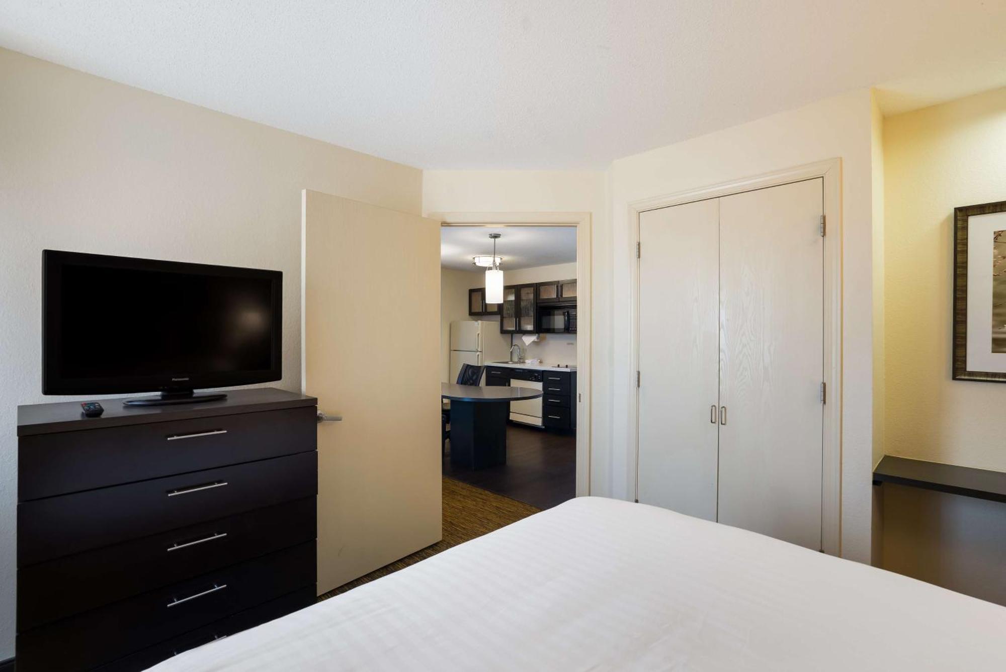 Sonesta Simply Suites Hampton Extérieur photo